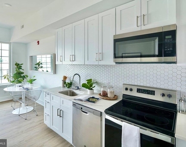 1324 Frankford Avenue - Photo Thumbnail 5