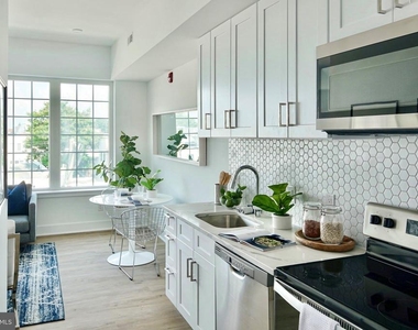 1324 Frankford Avenue - Photo Thumbnail 6