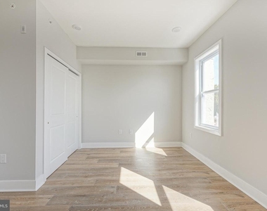 1629 S 22nd Street - Photo Thumbnail 14