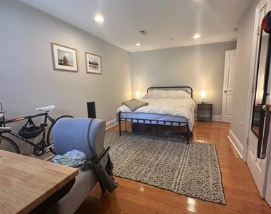 1014 Clinton Street - Photo Thumbnail 8