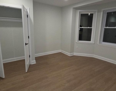 4008 N 7th Street - Photo Thumbnail 2