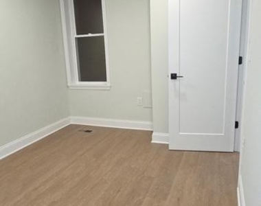 4008 N 7th Street - Photo Thumbnail 7