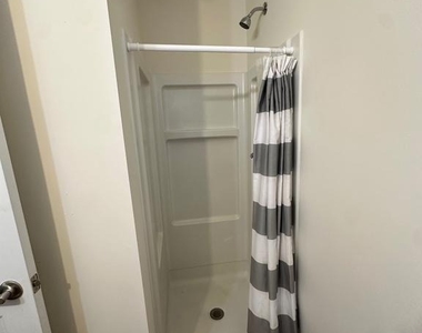 2258 N Park Avenue - Photo Thumbnail 7