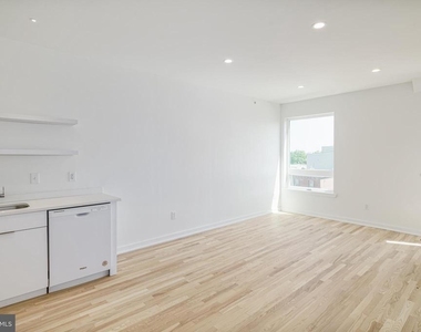 1842 E Harold Street - Photo Thumbnail 4