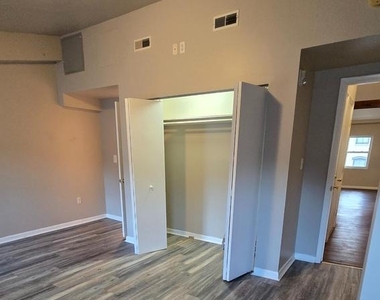 4303 Main Street - Photo Thumbnail 4