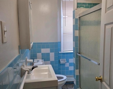4013 Creston St - Photo Thumbnail 9