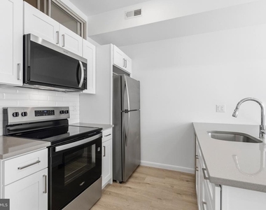 7248 Rising Sun Avenue - Photo Thumbnail 4