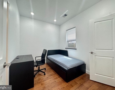 3825 Lancaster Avenue - Photo Thumbnail 5