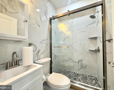 3825 Lancaster Avenue - Photo Thumbnail 6