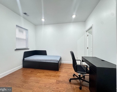 3825 Lancaster Avenue - Photo Thumbnail 3