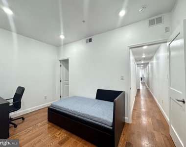 3825 Lancaster Avenue - Photo Thumbnail 6