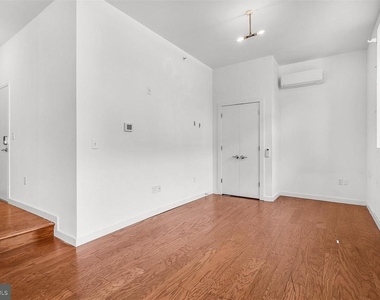 2321 Fitzwater Street - Photo Thumbnail 10
