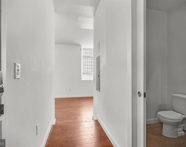 2321 Fitzwater Street - Photo Thumbnail 4