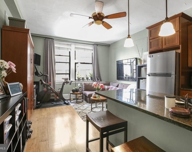 1324 Locust Street - Photo Thumbnail 4