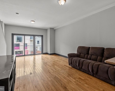 1805 N 18th Street - Photo Thumbnail 8
