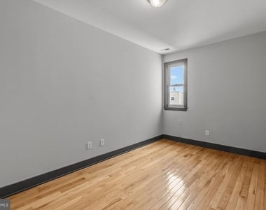 1805 N 18th Street - Photo Thumbnail 15