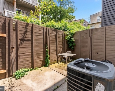 1805 N 18th Street - Photo Thumbnail 39