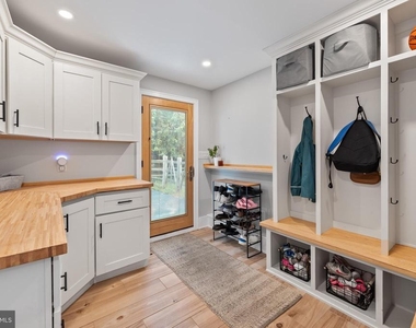 1621 Clearview Avenue - Photo Thumbnail 25