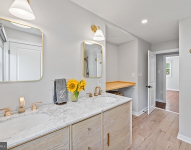 1621 Clearview Avenue - Photo Thumbnail 14