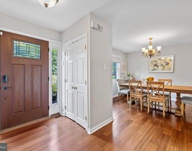 1621 Clearview Avenue - Photo Thumbnail 2