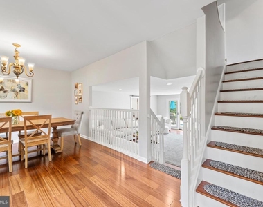 1621 Clearview Avenue - Photo Thumbnail 6