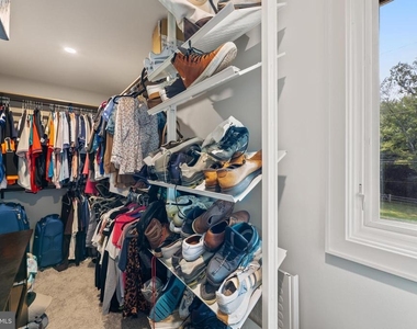1621 Clearview Avenue - Photo Thumbnail 12
