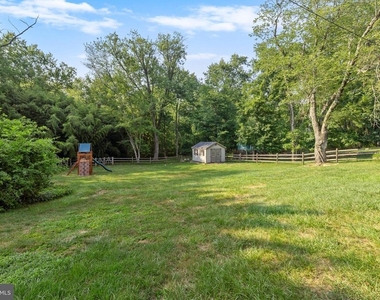 1621 Clearview Avenue - Photo Thumbnail 30