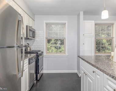 150 E Wynnewood Road - Photo Thumbnail 2