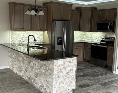 127 Delano Drive - Photo Thumbnail 3