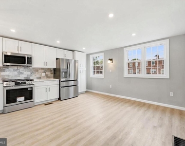 925 Maple Avenue - Photo Thumbnail 7