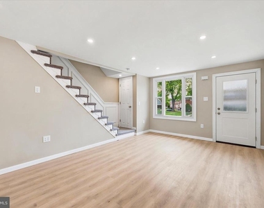 925 Maple Avenue - Photo Thumbnail 6