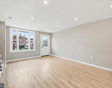 925 Maple Avenue - Photo Thumbnail 5