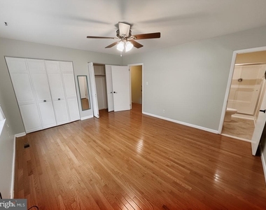561 W Marshall Street - Photo Thumbnail 11