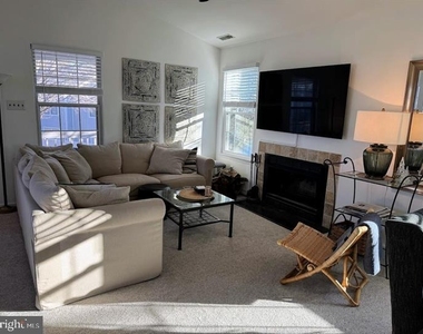 1659 Trellis Circle - Photo Thumbnail 12
