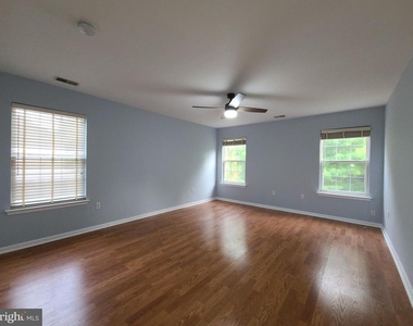 16 Scarlet Oak Drive - Photo Thumbnail 16