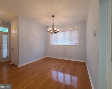 16 Scarlet Oak Drive - Photo Thumbnail 9