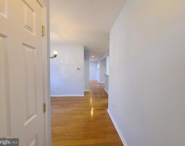 16 Scarlet Oak Drive - Photo Thumbnail 3