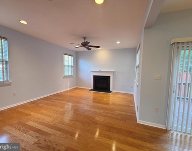 16 Scarlet Oak Drive - Photo Thumbnail 6