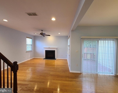 16 Scarlet Oak Drive - Photo Thumbnail 4