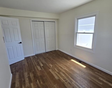 18 Brookfield Drive - Photo Thumbnail 13