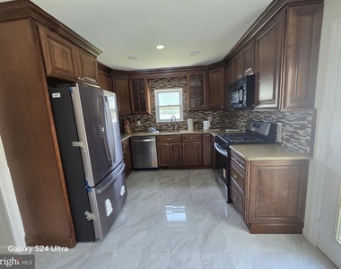 18 Brookfield Drive - Photo Thumbnail 9