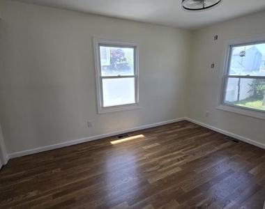 18 Brookfield Drive - Photo Thumbnail 14