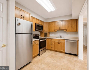 2112 Sayre Drive - Photo Thumbnail 13