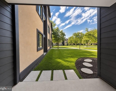 2112 Sayre Drive - Photo Thumbnail 19