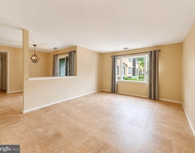 2112 Sayre Drive - Photo Thumbnail 7