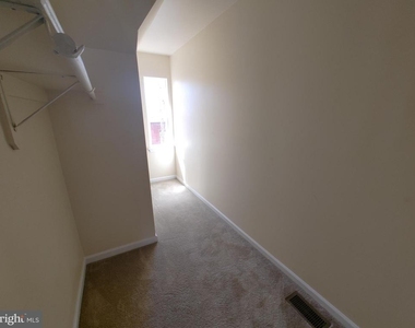 186 Passaic Street - Photo Thumbnail 9