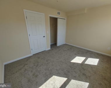 186 Passaic Street - Photo Thumbnail 10