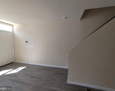 186 Passaic Street - Photo Thumbnail 2