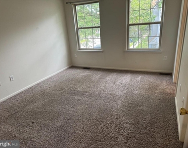 170 Frederic Court - Photo Thumbnail 4
