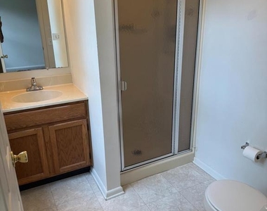 170 Frederic Court - Photo Thumbnail 7